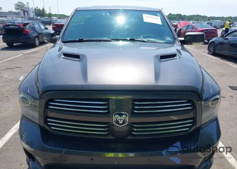 2015 Ram 1500 Sport z USA, uszkodzony, nr VIN 1C6RR7MT8FS554711